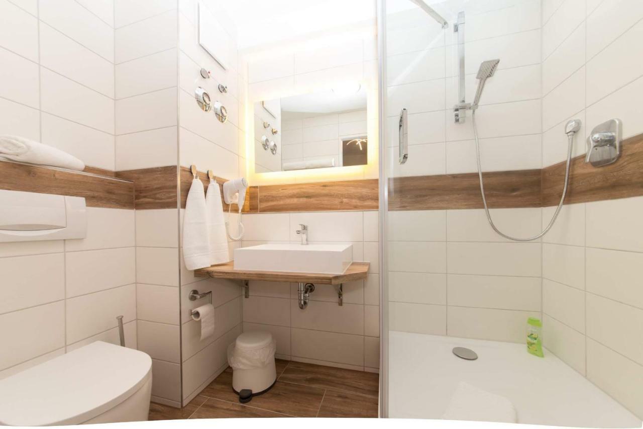 Landmann Apartment Metzingen メッツィンゲン エクステリア 写真
